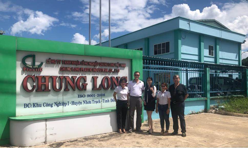 政隆合照.jpg 政隆合照.jpg